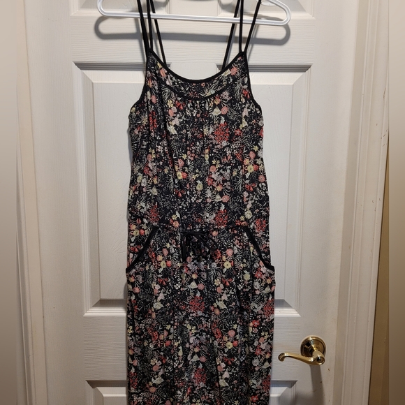 Reitmans floral sun dress with double straps and tie waist. US Medium. - Picture 1 of 12